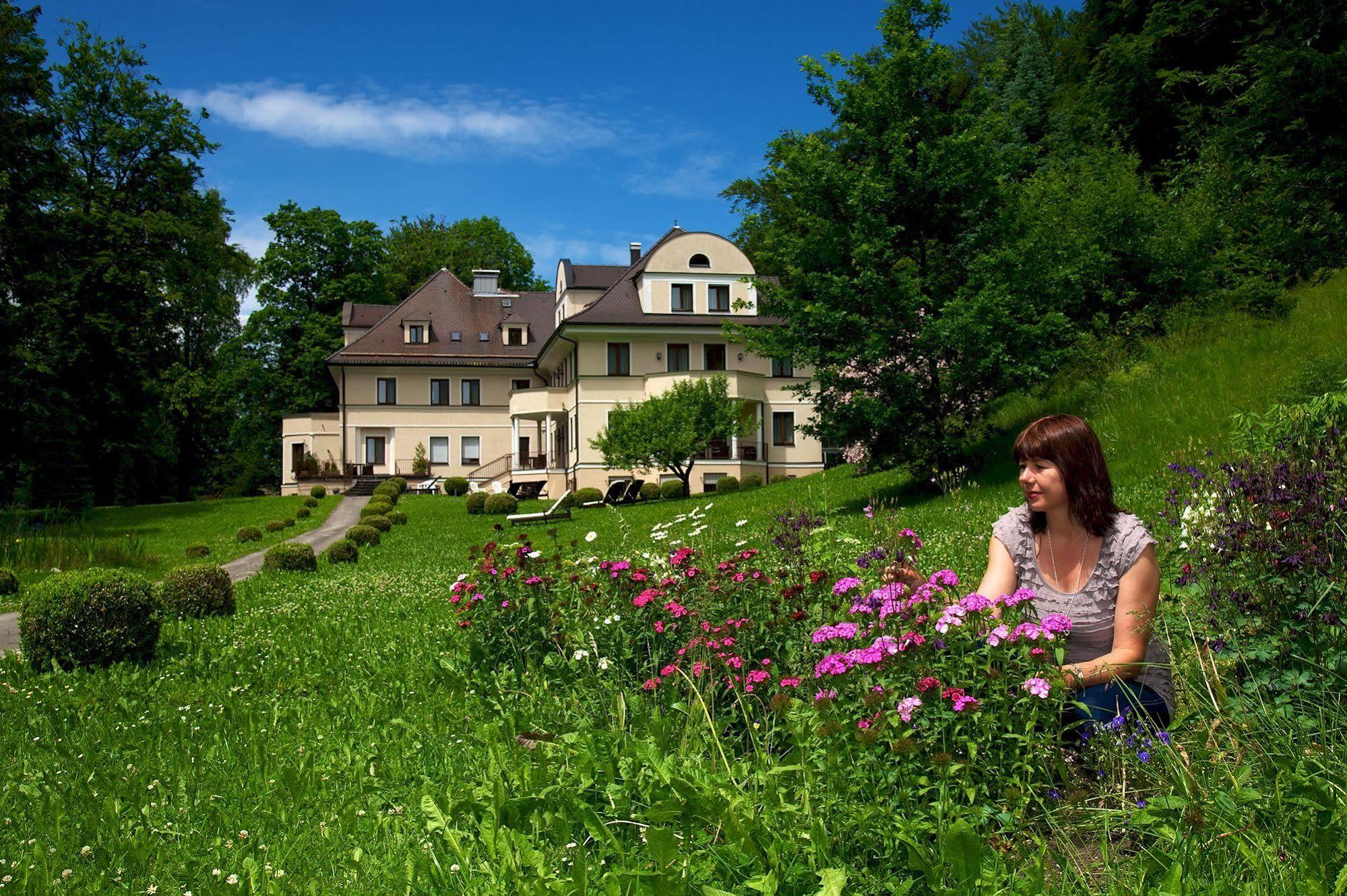 Hideauts Hotels Der Rosengarten Fussen Exterior photo